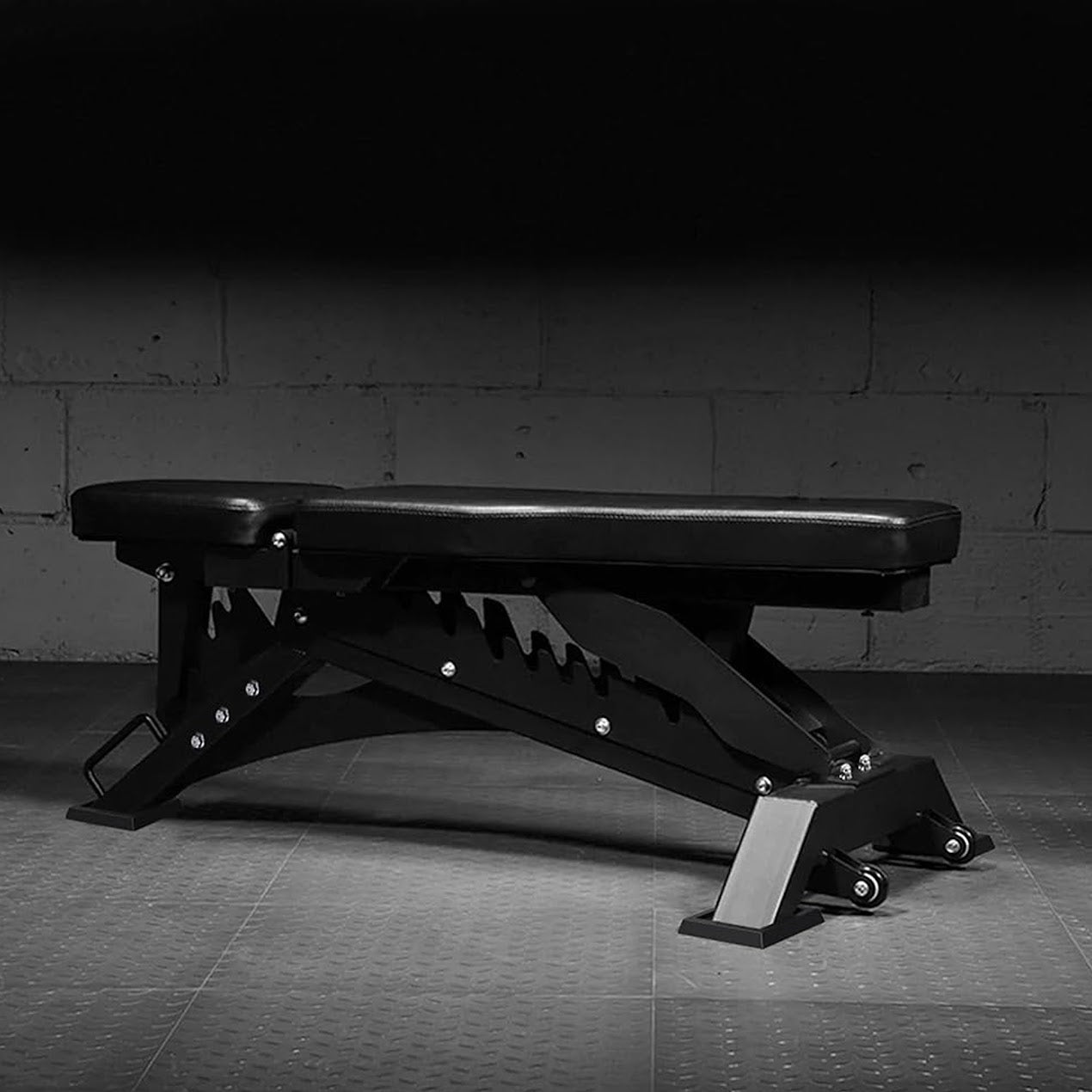 Elite Training Bench for Home & Gym Use – Heavy-Duty Commercial Design for Strength Workouts, Presses, and Full-Body Performance Support