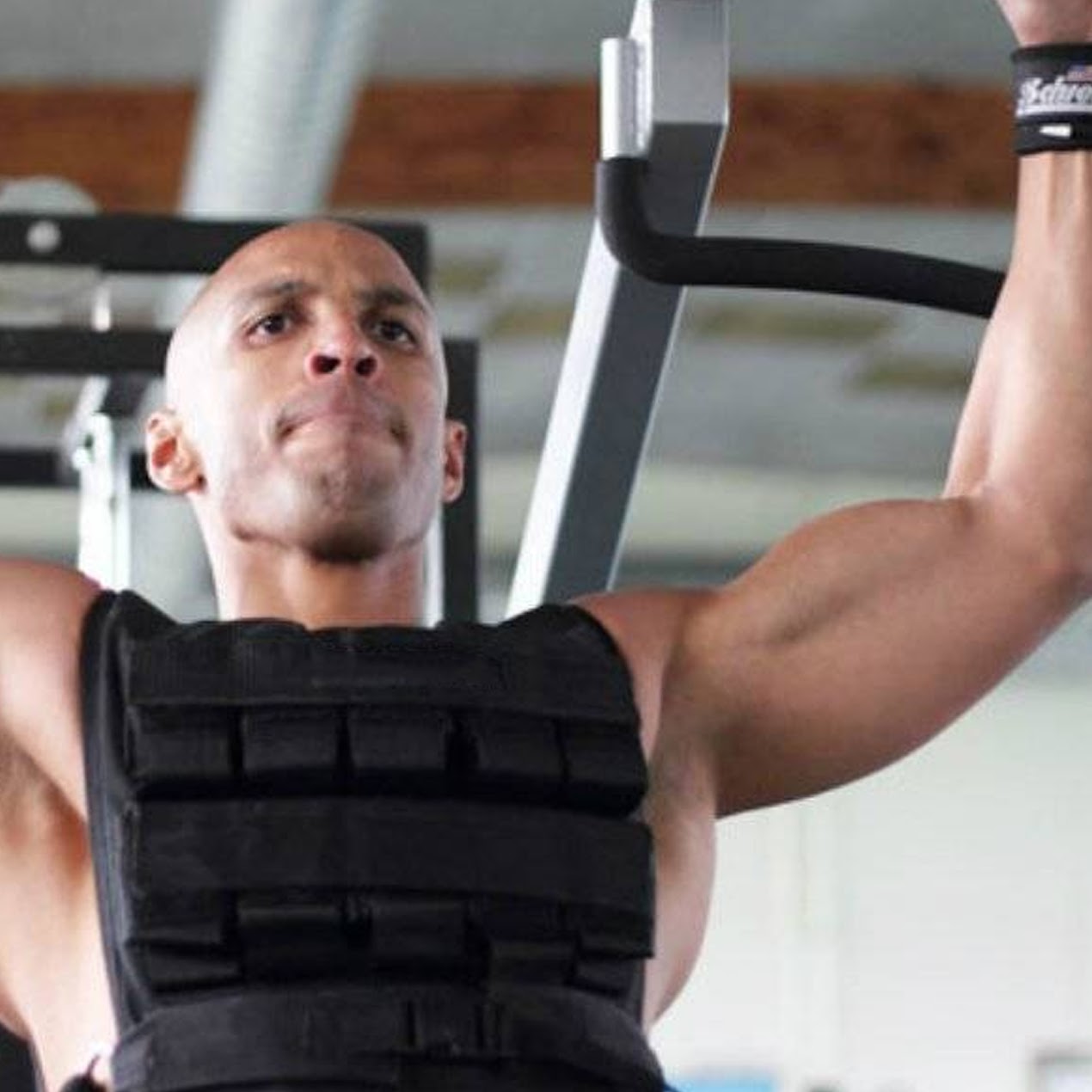 Boost Your Training with a 30kg Adjustable Weight Vest – Heavy-Duty Design for Men & Women with Removable Steel Weights, Reflective Panels & Snug Fit for All Workouts