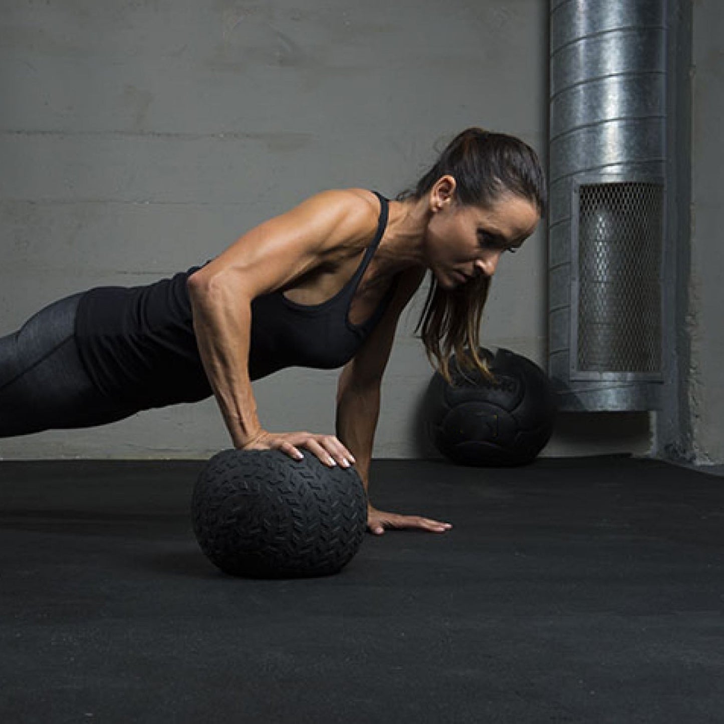 Heavy-Duty No-Bounce Slam Balls with Tread Grip | Impact-Resistant Rubber Weight Balls for Core, Strength & Power Training | Choose Single or Set – 3KG to 25KG Options Available