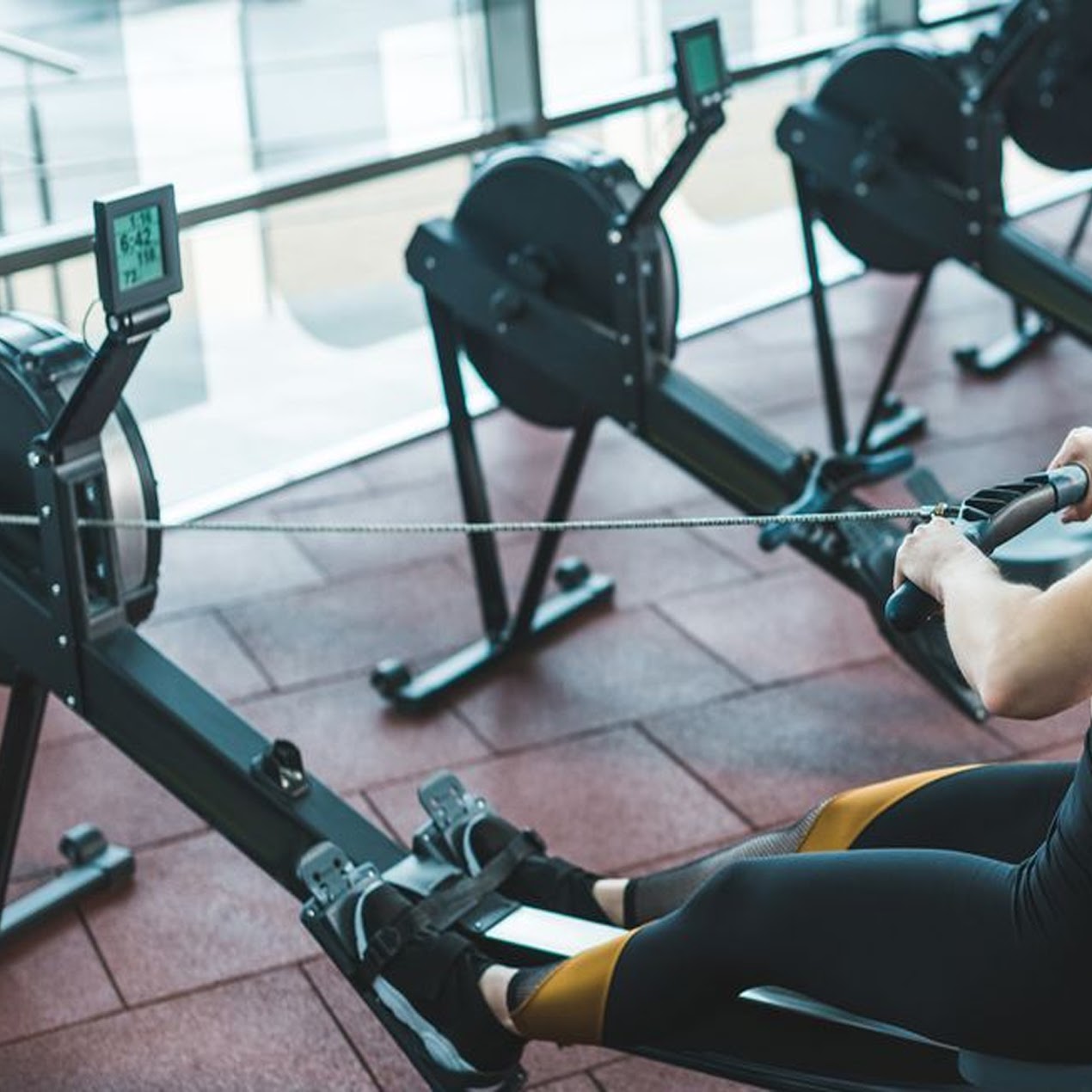 Smooth Glide Home Rower – Whisper-Quiet Rowing Machine with 10-Level Air Resistance | Foldable Alloy Frame, Smart Console & Ergonomic Design for Full-Body Workouts